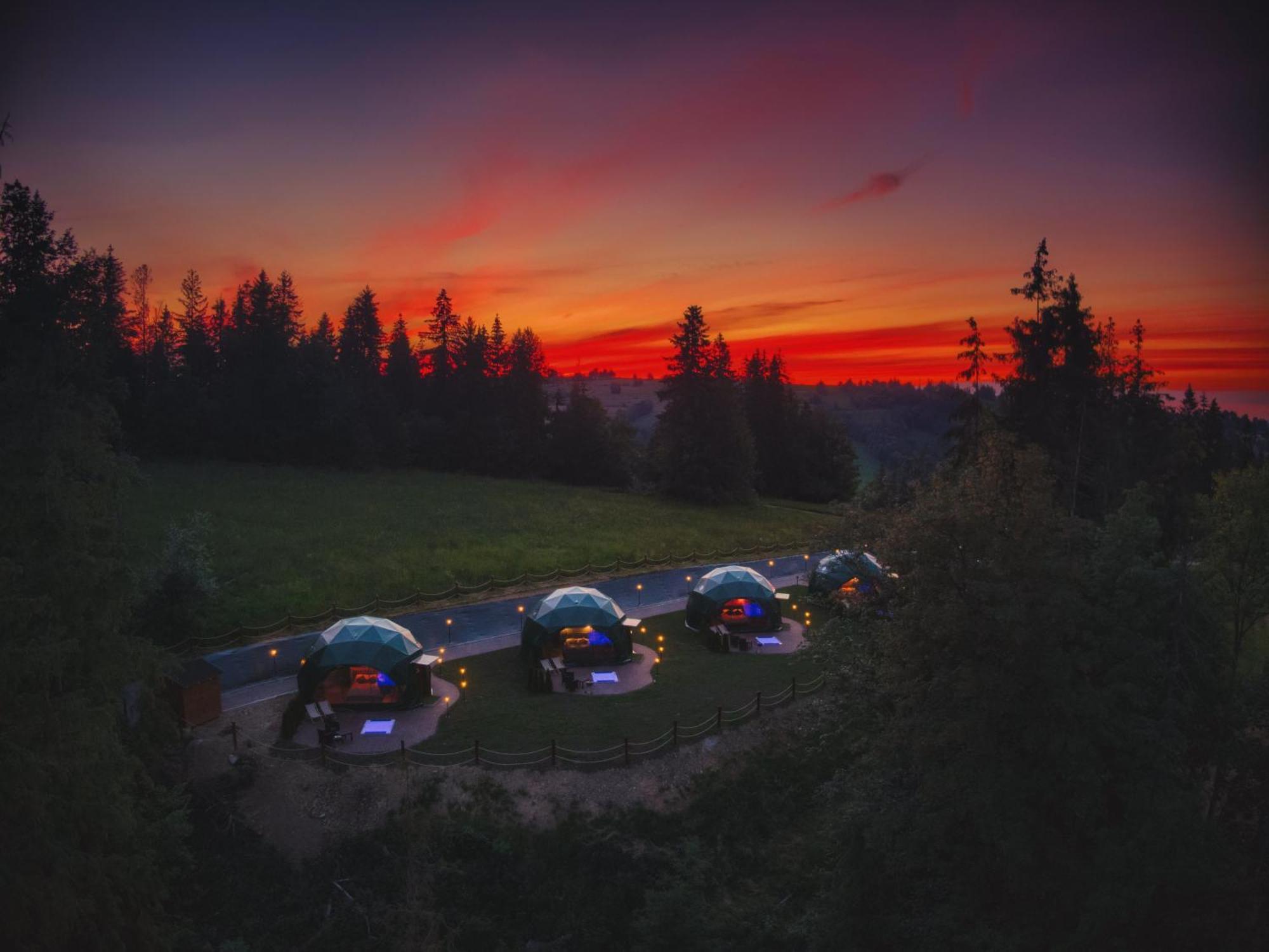 Готель Peak Glamp & Jacuzzi Закопане Екстер'єр фото